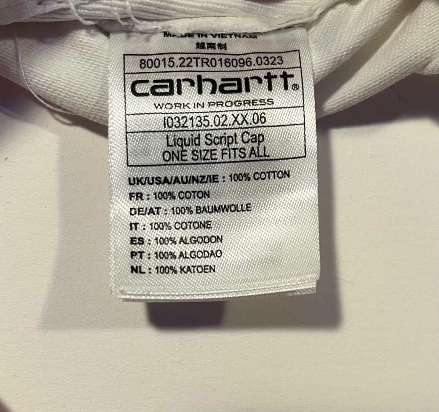 Carhartt Copricapi, berretti & cappellini: Weisse Carhartt Liquid Script-Kappe – Usato da Dornach venduto da mkh_8yst 2