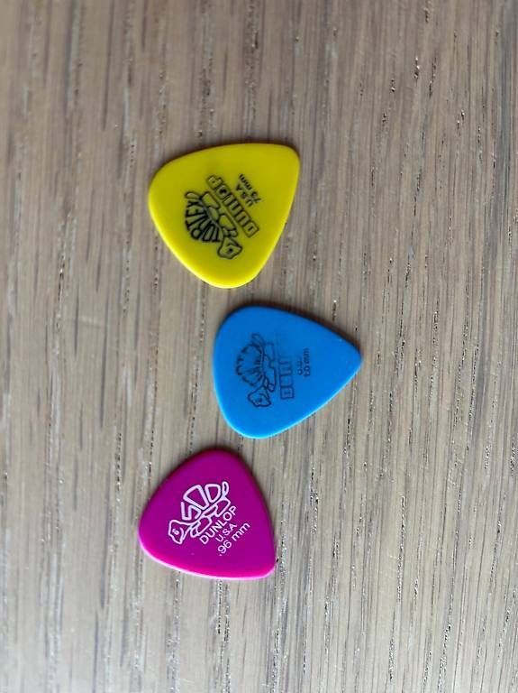 Musikinstrumente: Guitare enfant  – Gebraucht aus Nax von sgerber779 3