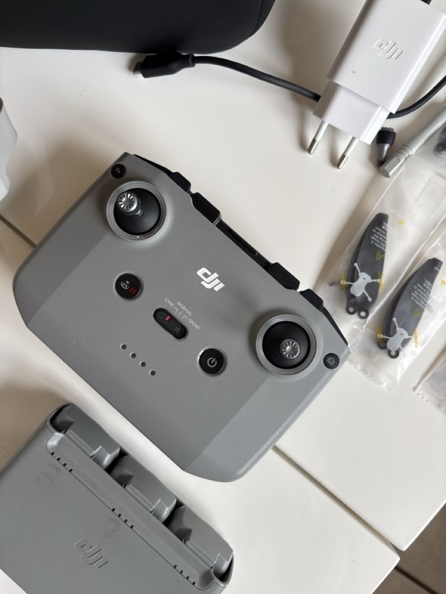 DJI Modellismo RC: Drone DJI Mini 2 Fly more Combo - parfait état, peu servi! – Nuovo (secondo la descrizione) da Monthey venduto da LoveBrand 4