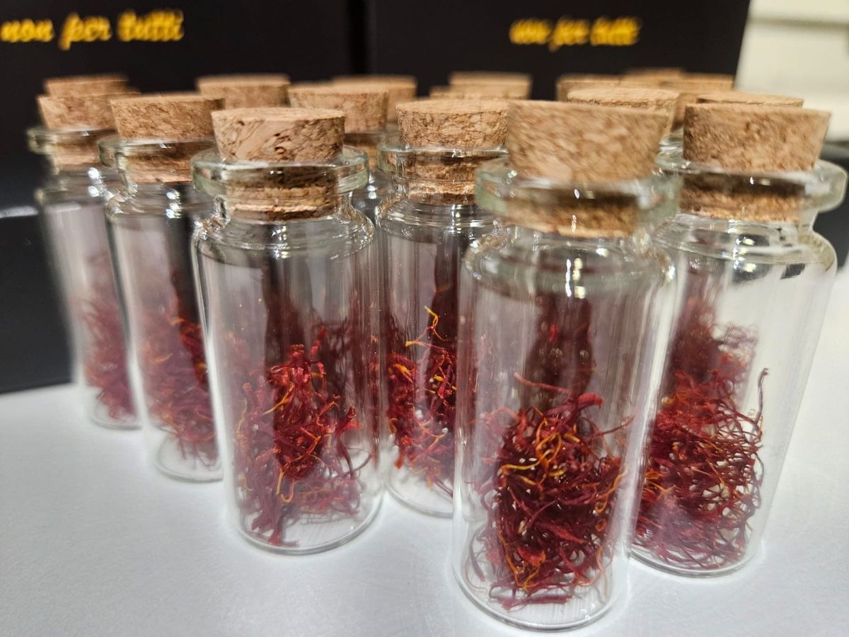 Lebensmittel & Spezialitäten: Safran - Exklusive Geschenkidee für Kenner – Neu und originalverpackt aus Therwil von gue_7cyy 3