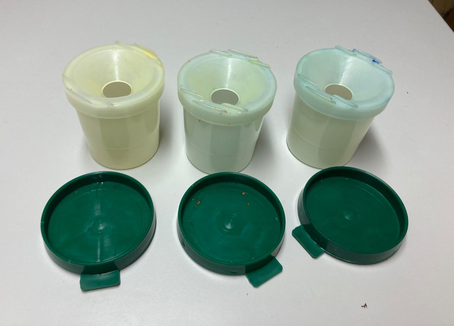 Colori: 3x Malbecher – Usato da Winterthur venduto da noe_5tz5 1