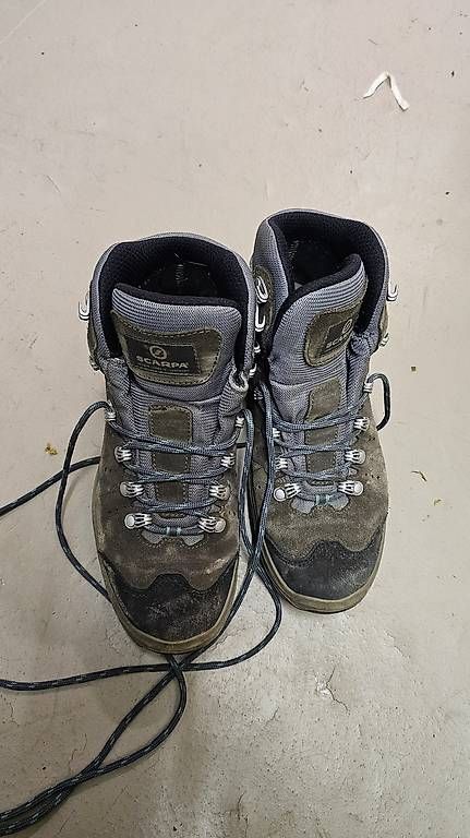 Scarpa Scarpe da uomo: Vendo scarponcini  Scarpa – Usato da Origlio venduto da Dylan-6nhl