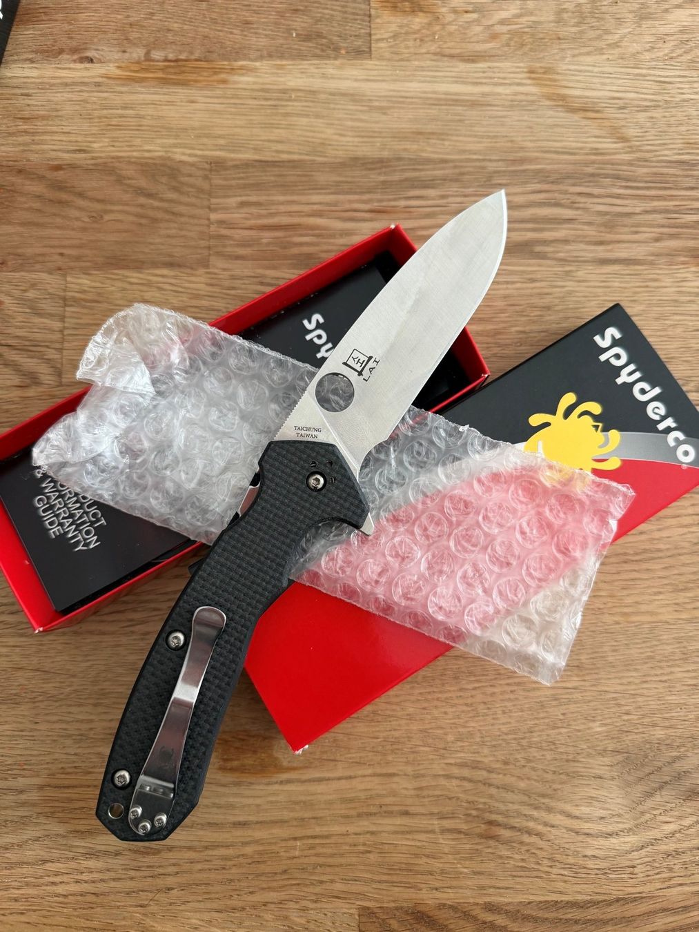 Spyderco Accessori: Spyderco Amalgam Pin - C234CFP – Nuovo e nell'imballaggio originale da Villars-sur-Glane venduto da Dam0 1