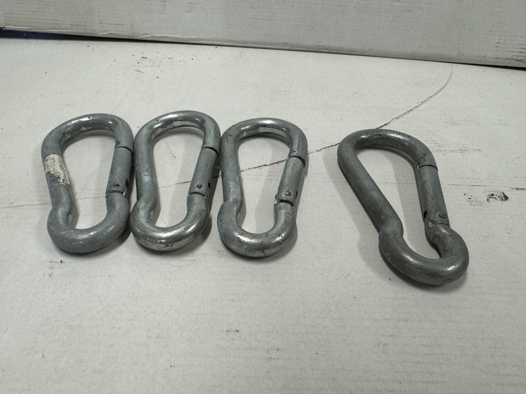 Matériel de grimpe: 4x Karabiner (A349) – D'occasion à Däniken SO par Profog1 4