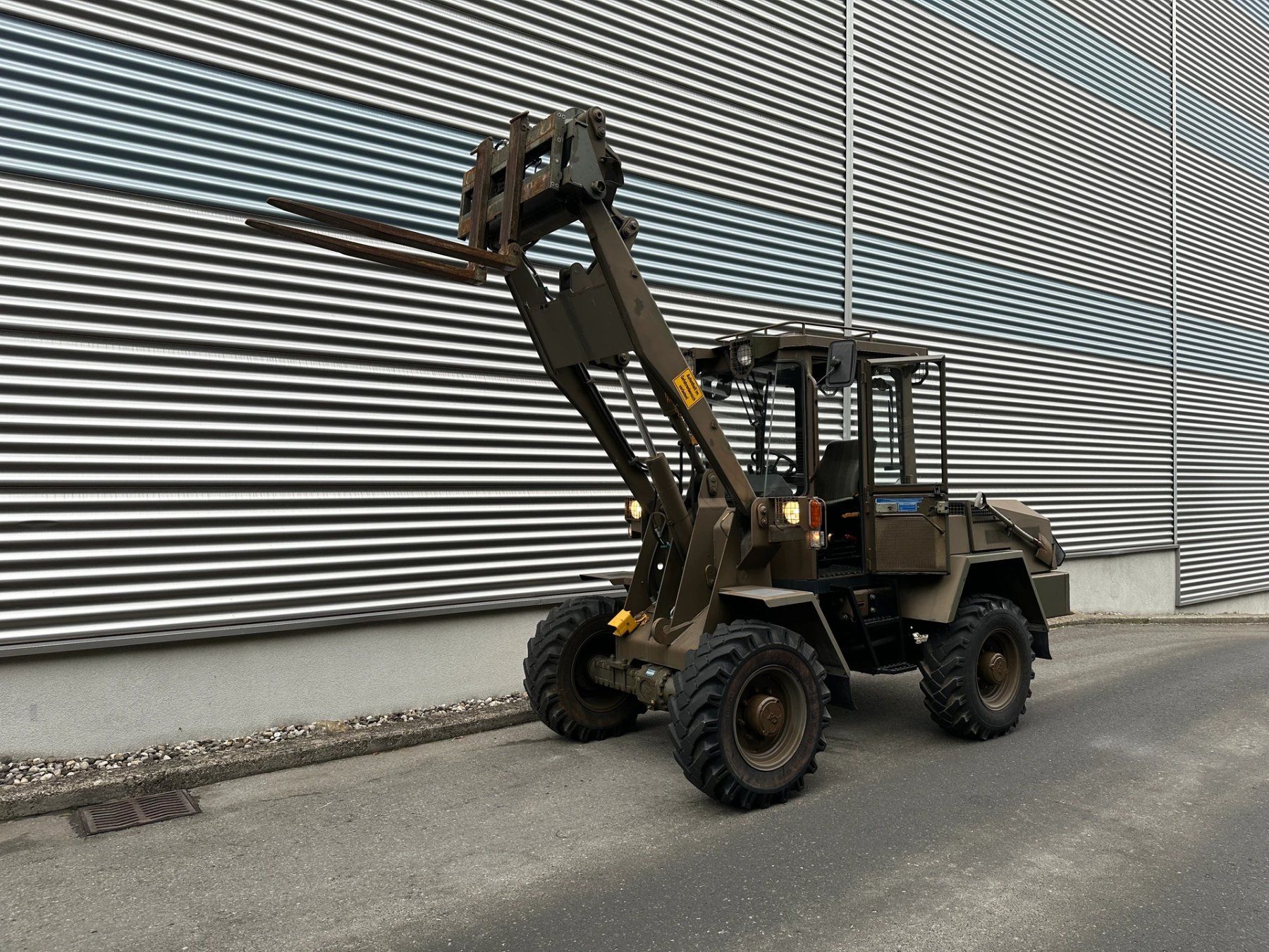 Veicoli commerciali: Liebherr L 508 – Usato da Alpnach-Dorf venduto da Hess-Automobile 1