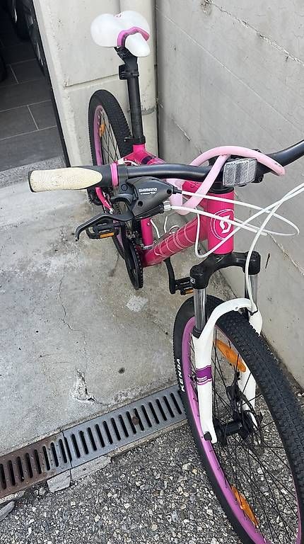 Velos: Vélo enfant - taille M - roue 26" – Gebraucht aus Chippis von S.M.F.73 2