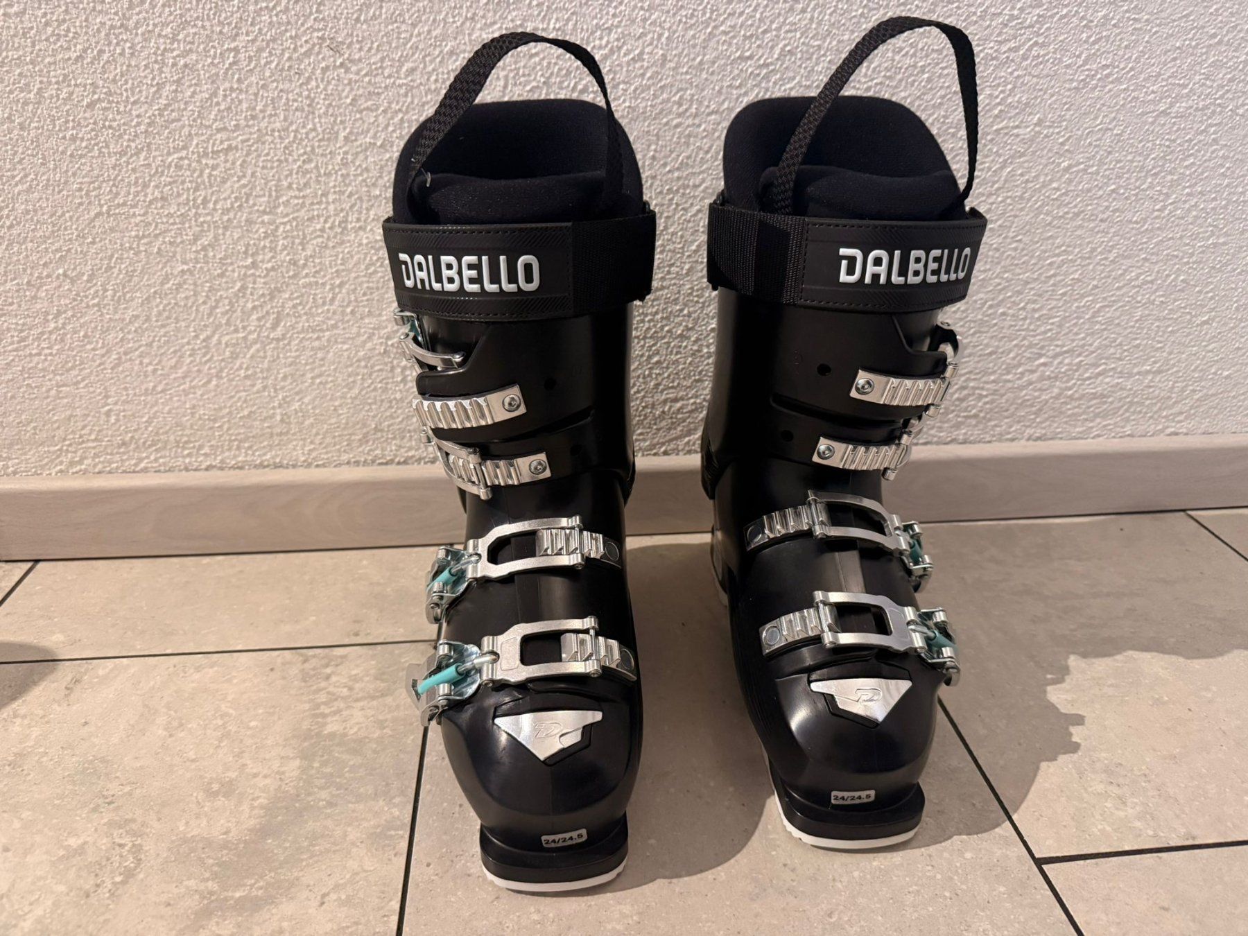Scarpe da donna: Neue Skischuhe Dalbello Gr. 24.5 – Nuovo e nell'imballaggio originale da Rotkreuz venduto da ABC_987
