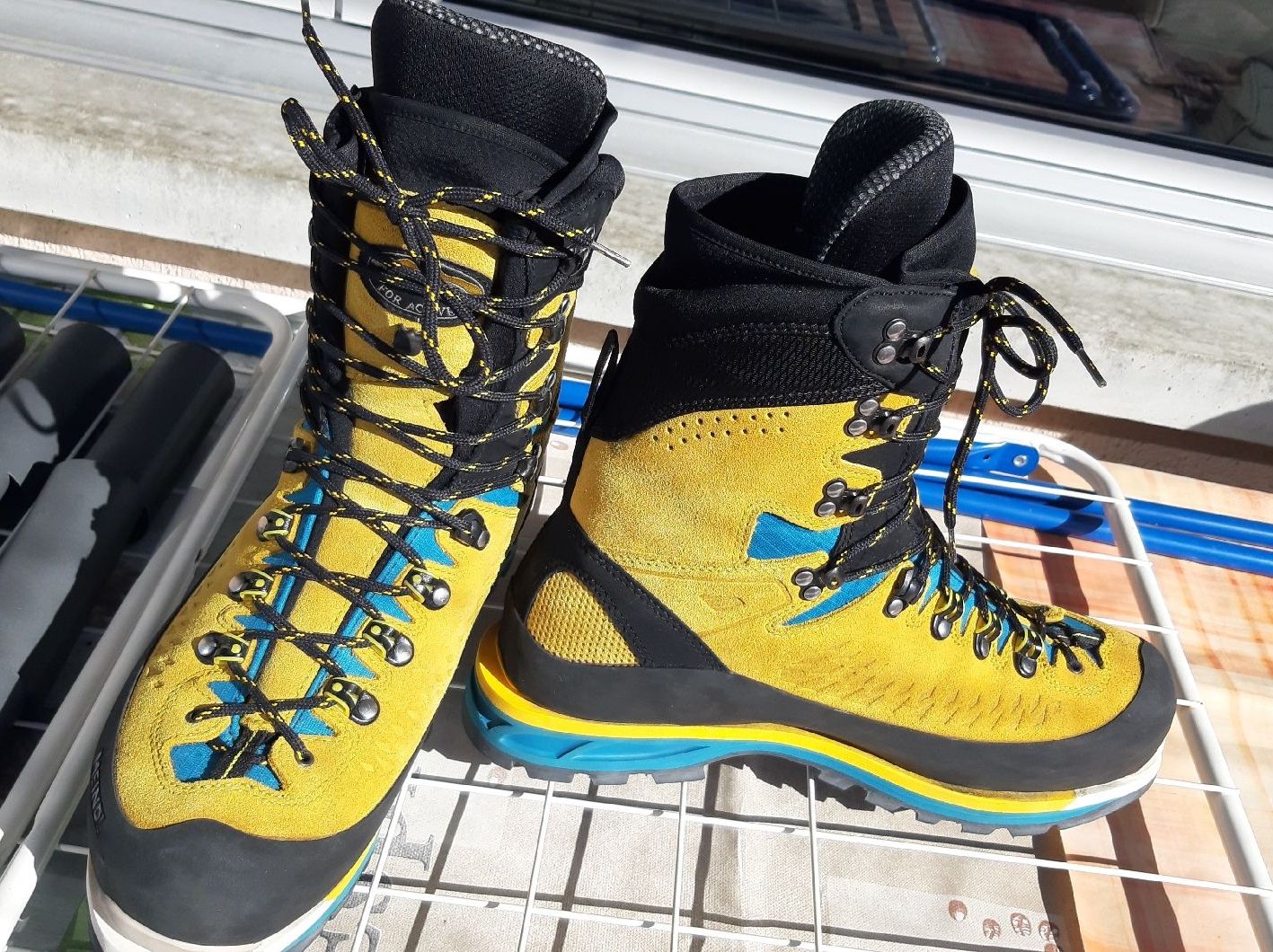 Meindl Scarpe da uomo: Wanderschuh  Arbeitsschuh Meindl Bergschuh Gr. 44 – Usato da Wila venduto da myquaso 1