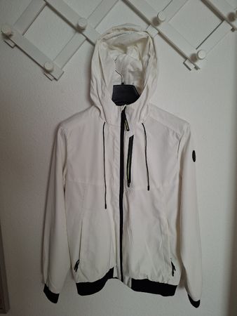 Alcott Jacke mit Kapuze weiss schwarz Grösse M Zustand gut