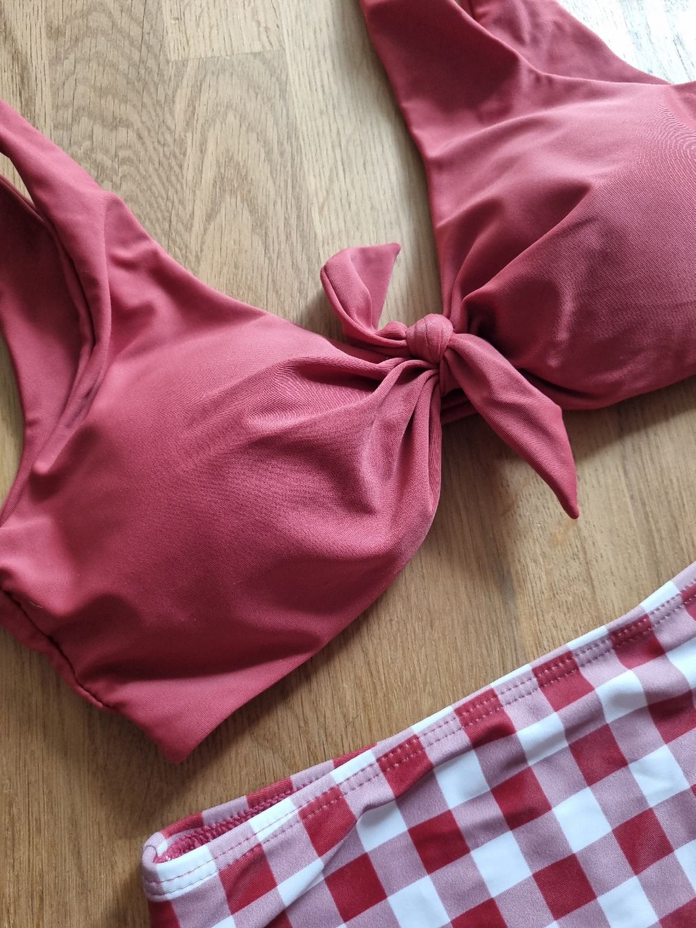 Maillots de bain & Bikinis: Bikini Set Red Gingham – Neuf avec emballage d'origine à Aigle par Smagbrelle18 2