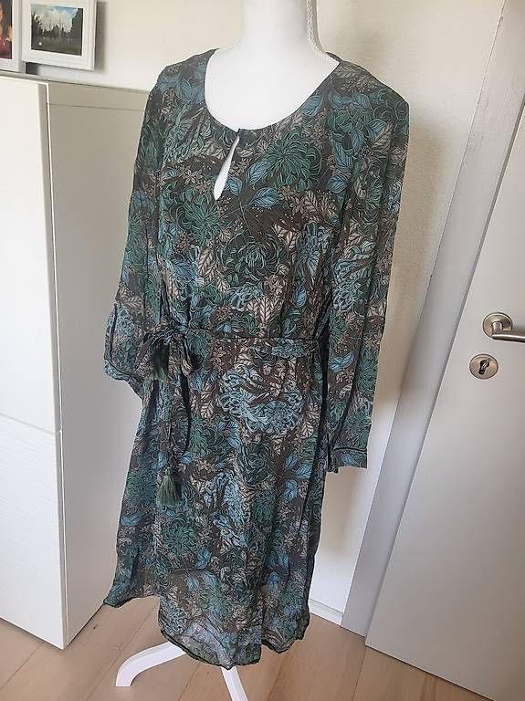 Nile Robes: Robe verte évasée NILE taille L – D'occasion à Romanel-s-Lausanne par Nella25