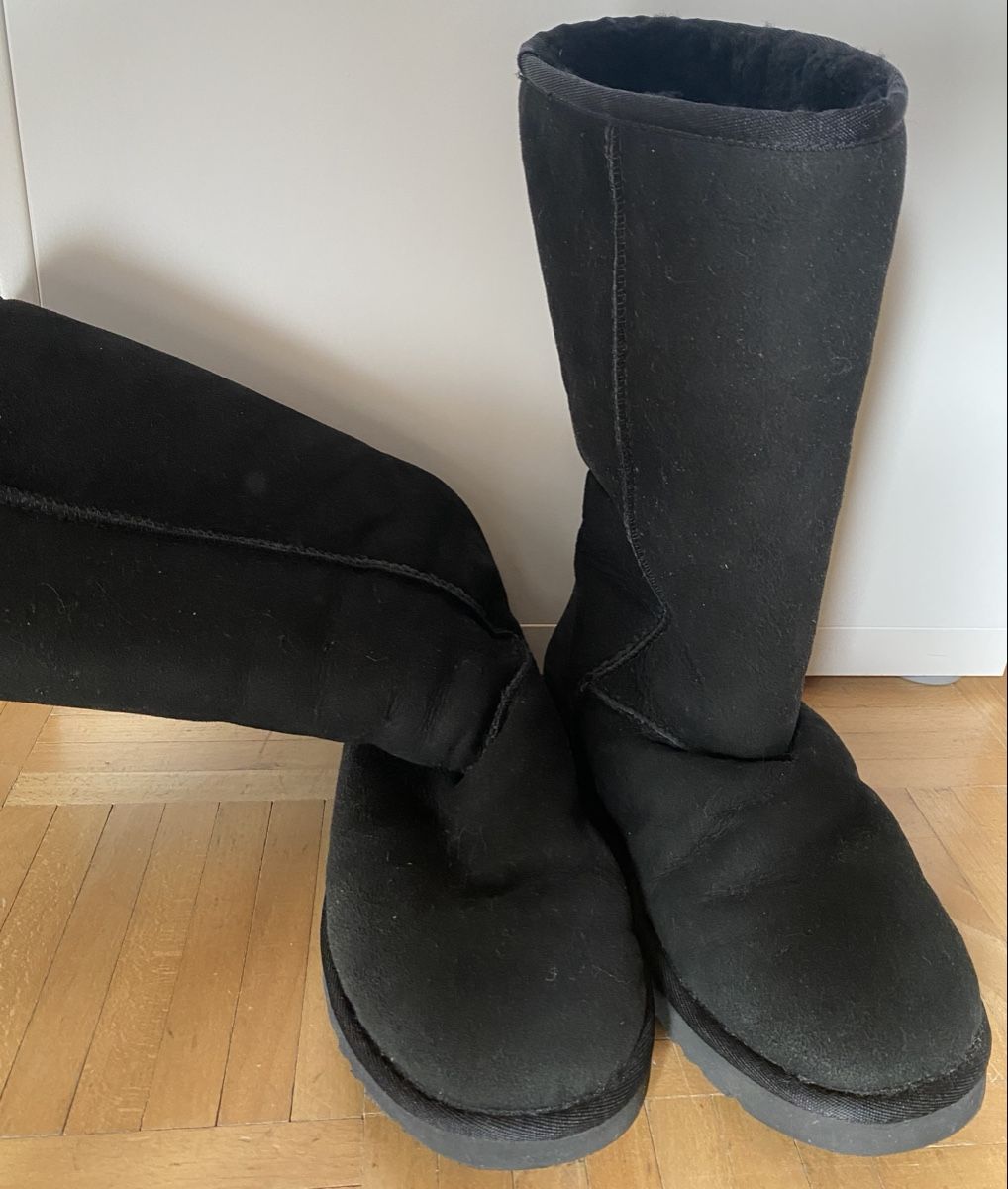 Ugg Scarpe da donna: UGG schwarz, Gr. 39 – Nuovo (secondo la descrizione) da Sarnen venduto da Paris99