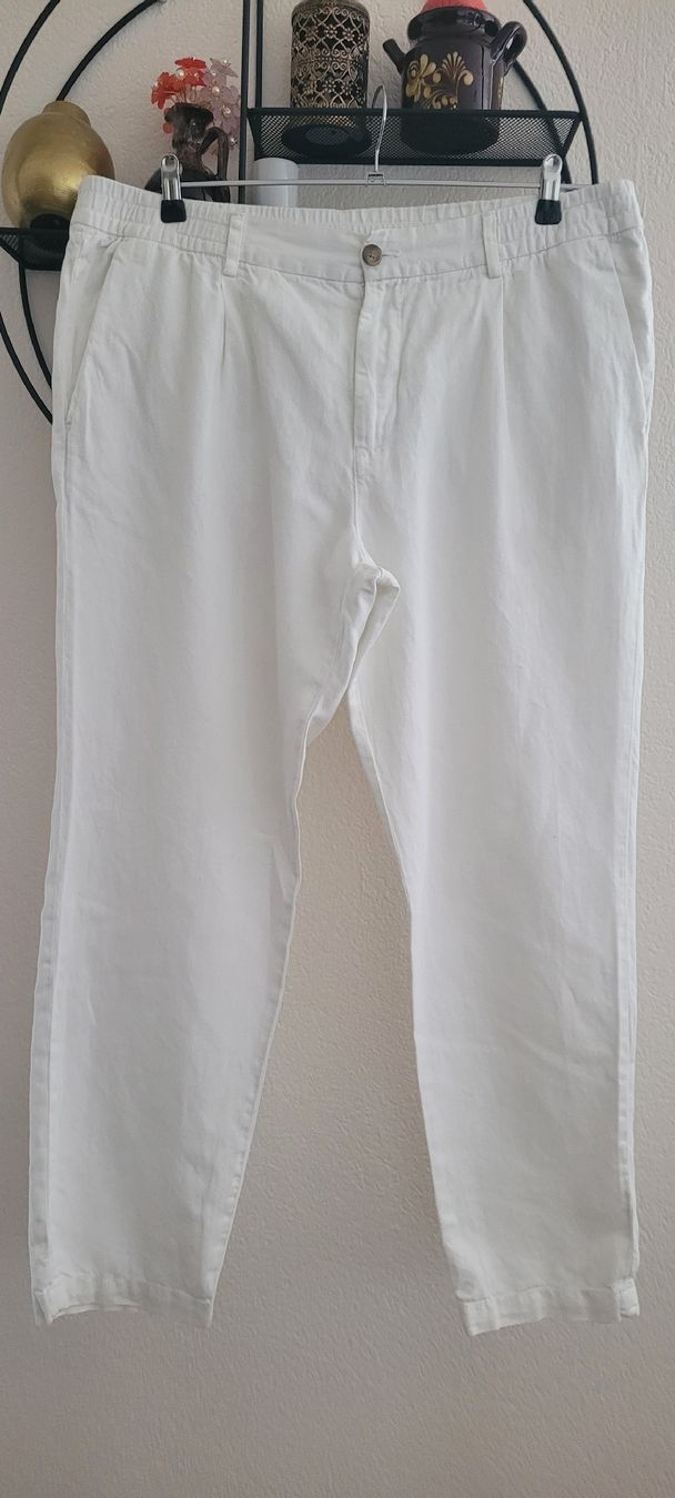 H&M Hosen: Pantalon  jean elastique en coton /H&M  taille 50 – Neu (gemäss Beschreibung) aus Vevey von x_y_f