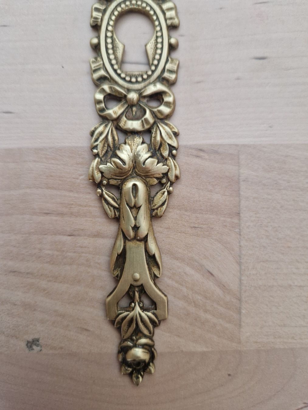 Ferramenta: Ornement décoratif vintage – Usato da Bern venduto da MaurineBeauregard 1