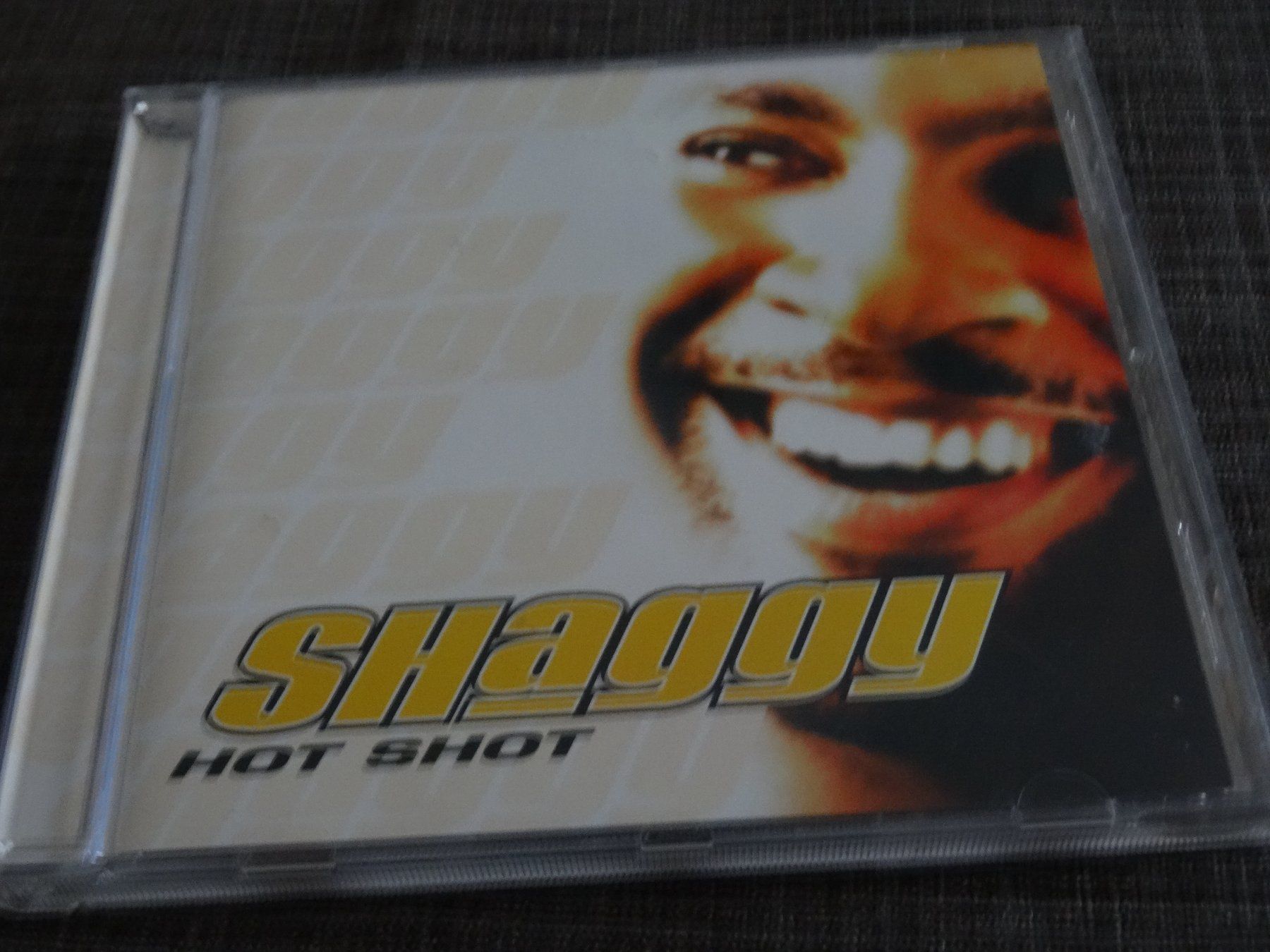 CD: Shaggy - Hot Shot CD – Usato da Olten venduto da Disc-Ausverkauf