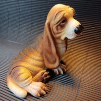 Skulptur Hund. Sehr schöner Bassetthund.