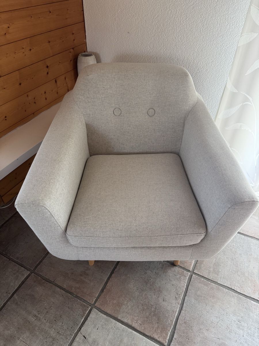 Ikea Fauteuils: IKEA Arm Chair  – Neuf (Voir description) à Sutz par tho_xn6t 1