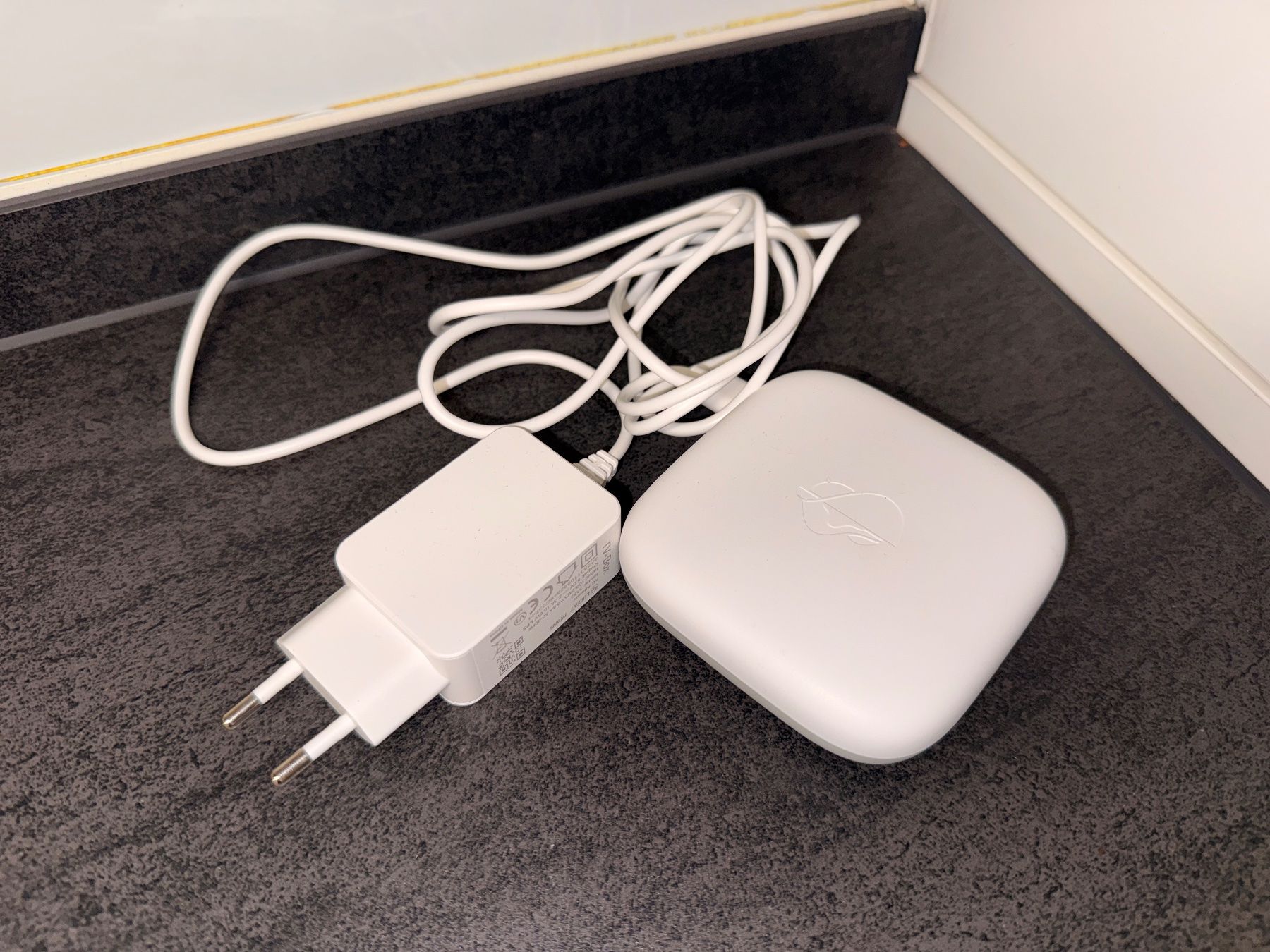 Swisscom Modems & Router: Swisscom Internetbox 3 & Swisscom TV Box 5 – Gebraucht aus Wetzikon ZH von kembo6 4