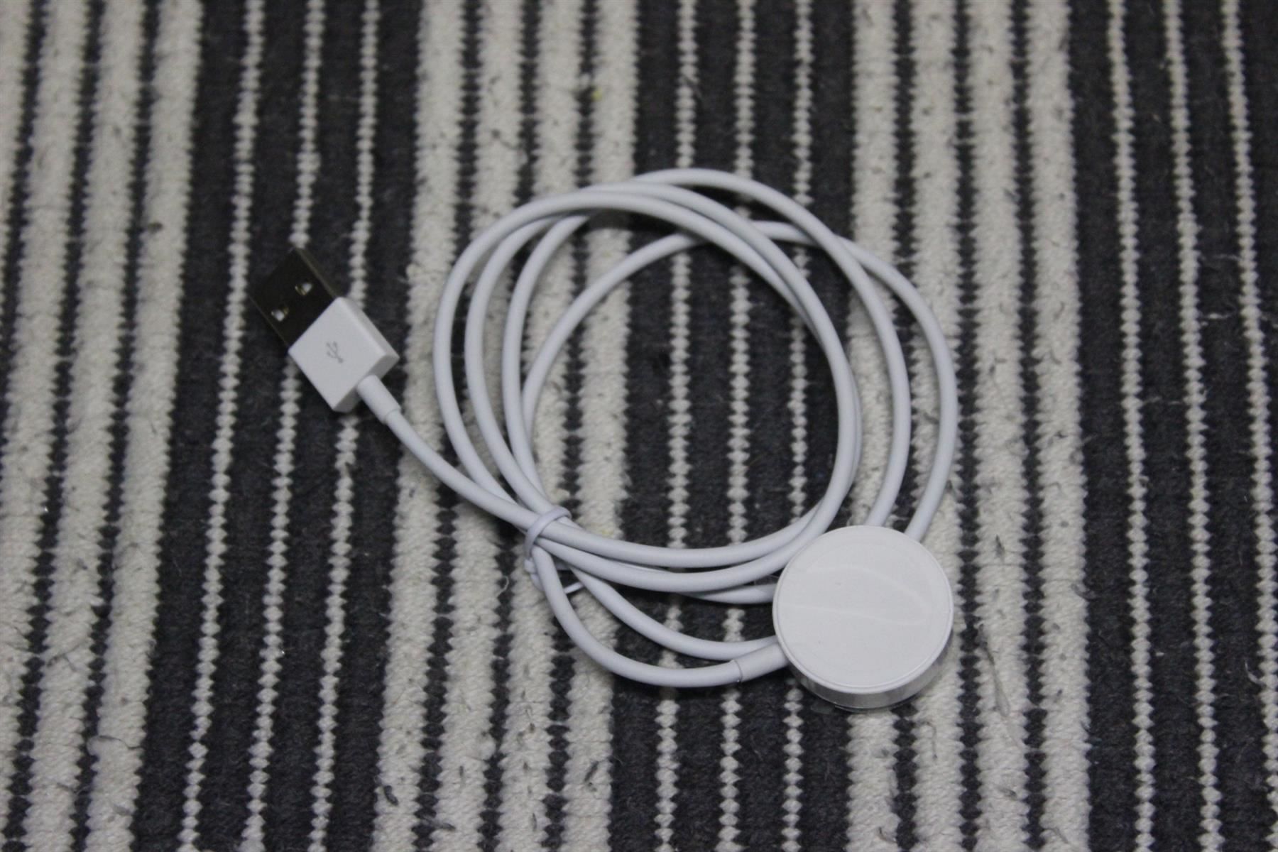 Accessori per Smartwatch: Ladegerat  Kabel USB  apple watch – Nuovo (secondo la descrizione) da Kirchdorf AG venduto da Aarereuss