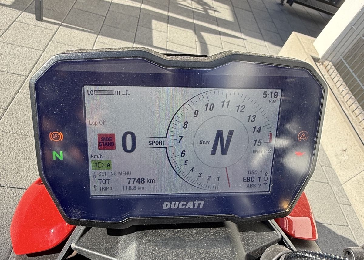 Ducati Strada: Ducati Streetfighter V4s – Usato da Sursee venduto da crdn_v4s 8