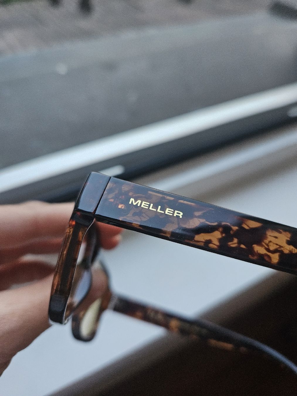 Occhiali & Lenti: Sonnenbrille MELLER mit Etui – Usato da St. Gallen venduto da sar_yhw5 2