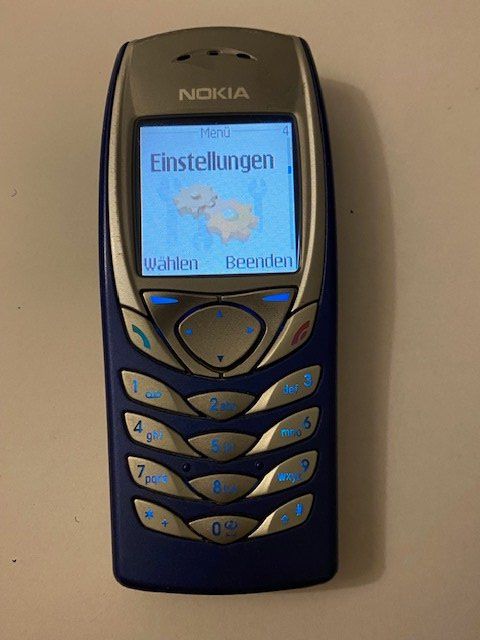 Nokia Telefoni cellulari / Smartphones: Nokia 6100 Handy mit Ladegerät – Usato da Richterswil venduto da Ninodp 4