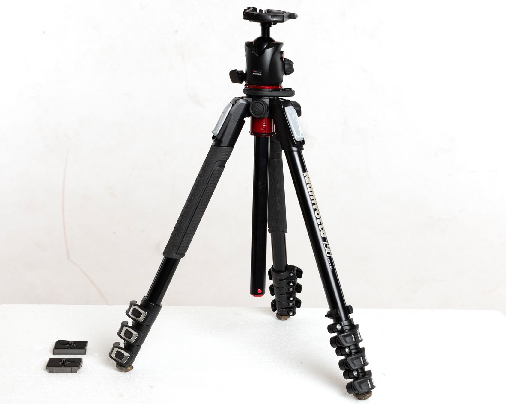 Stative & Stativköpfe: Manfrotto 190 ALU 4 SEC KIT Kugelkopf – Gebraucht aus Zeiningen von Spatzenbei