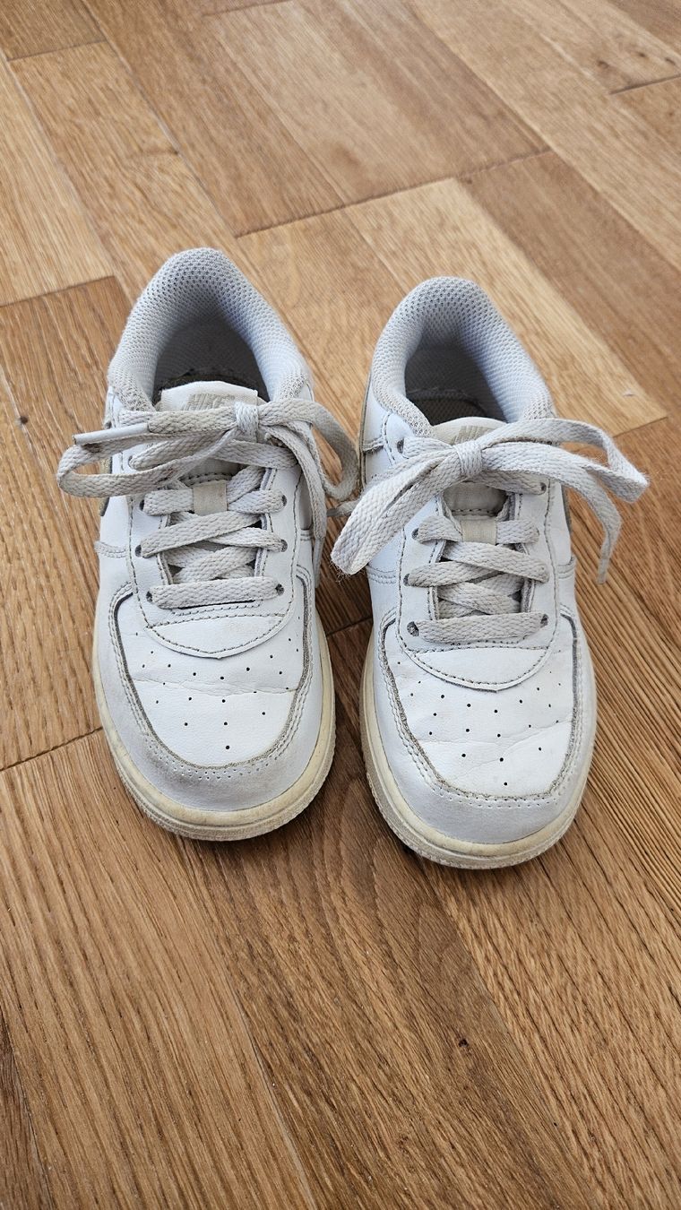 Nike Scarpe da uomo: Nike Air Force 1 Kinderschuhe, Grösse 26 EU – Usato da Frenkendorf venduto da Julesrules84 1