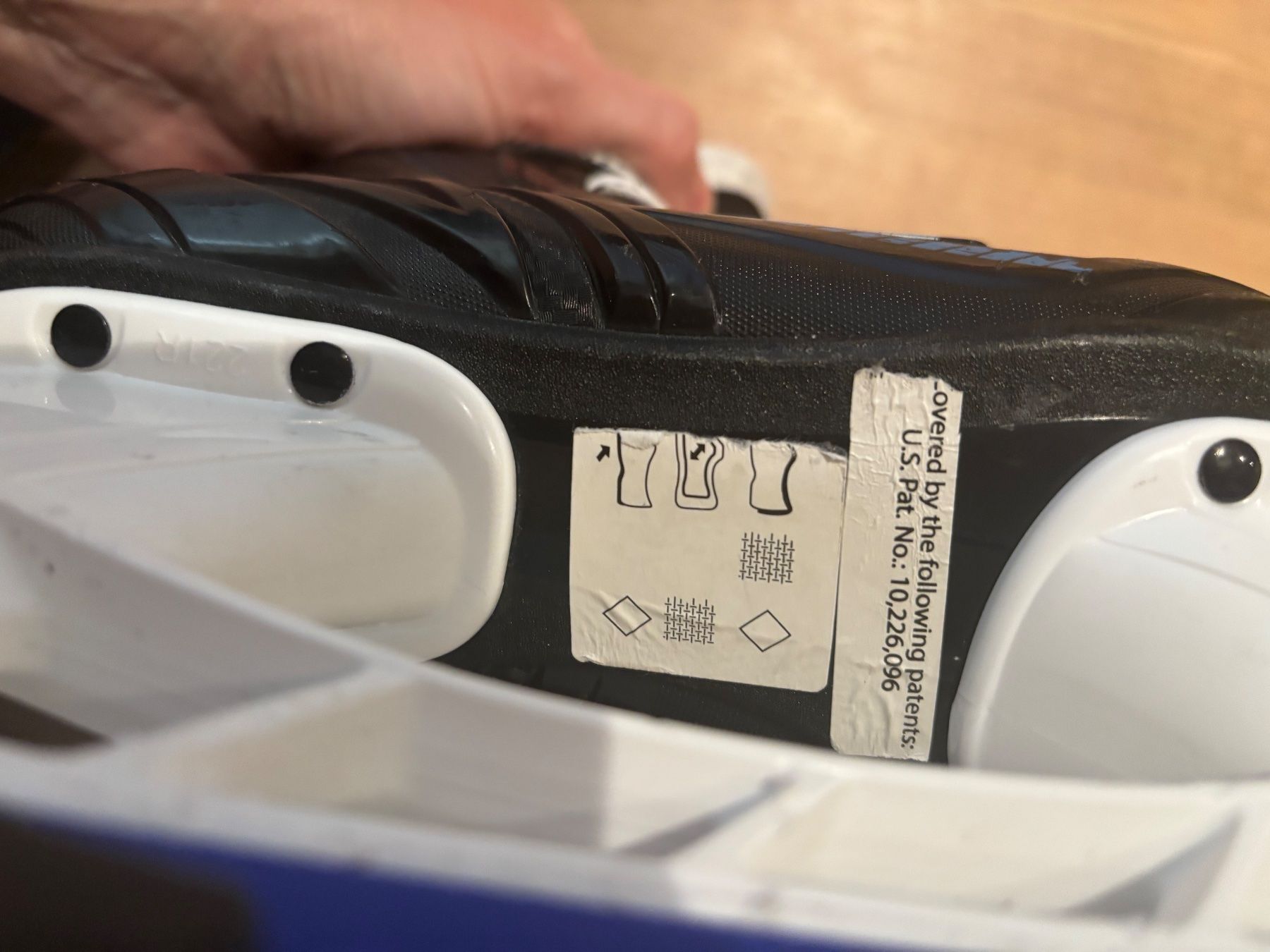 Bauer Pattini da ghiaccio: BAUER Eishockey Schlittschuhe Grösse 2 / 35 – Usato da Zollikon venduto da d_grabher 5