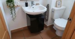 neuwertiger Unterschrank für Lavabo, hängend