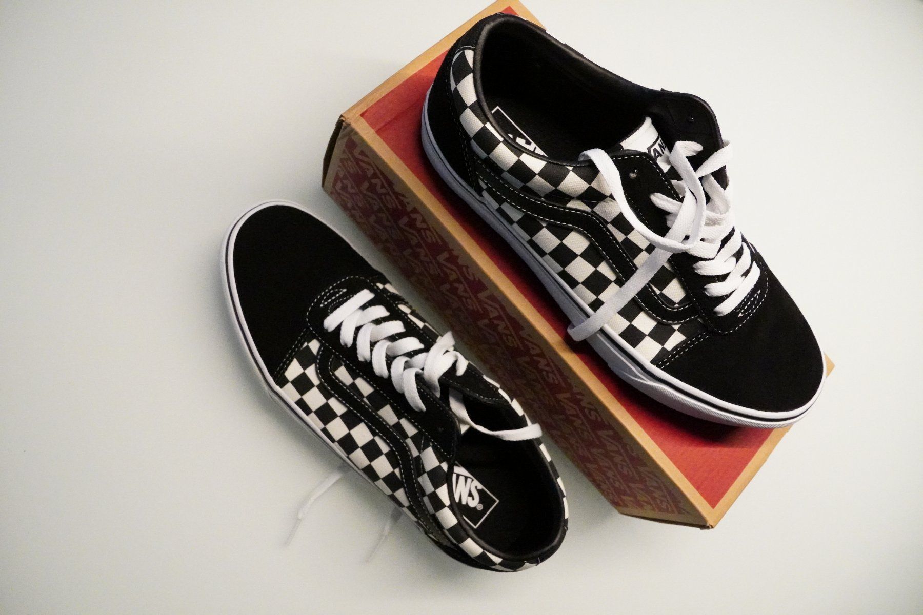 Vans Scarpe da uomo: Vans Ward (Checkered) Back/True Wh VN0A38DMPVJ1 – Nuovo e nell'imballaggio originale da Oberwil b. Büren venduto da lelicorne 1