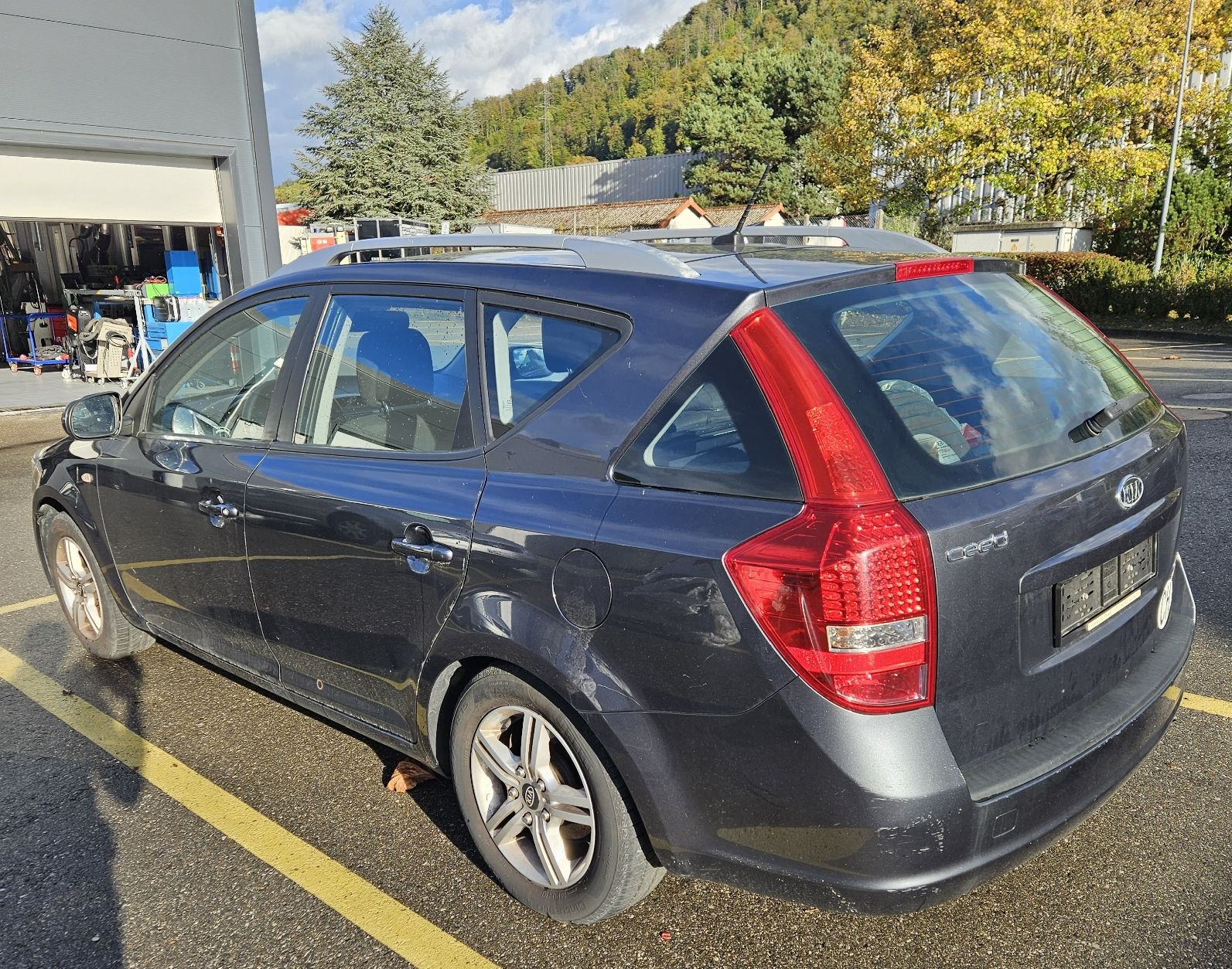 Kia Automobili: kia Ceed 1.4 sw – Difettoso da Cottens VD venduto da speedygreg 3