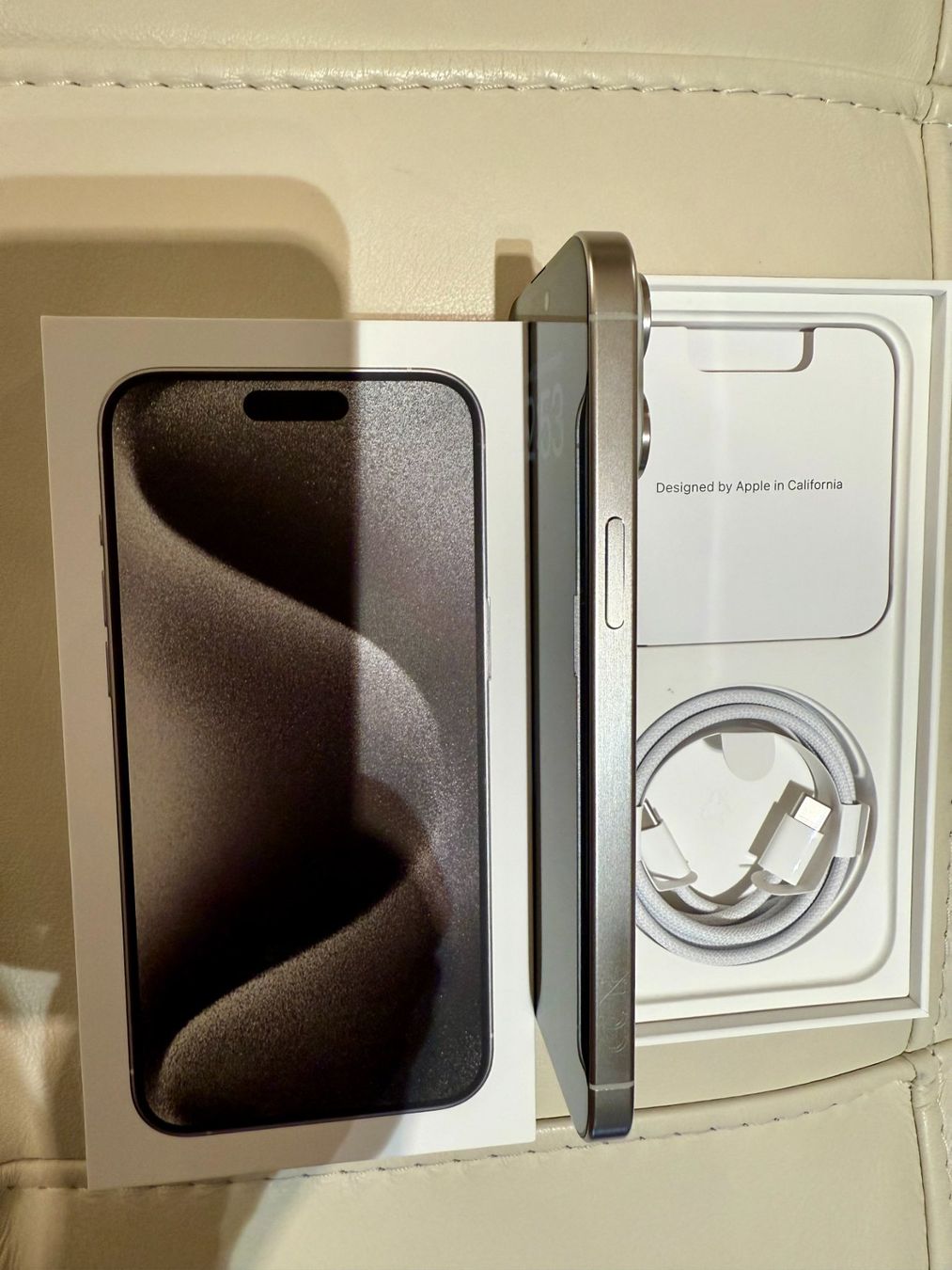 Apple Telefoni cellulari / Smartphones: Apple iPhone 15 Pro Max 1TB, White Titanium – Nuovo e nell'imballaggio originale da Genf venduto da SALES2013SALES 4