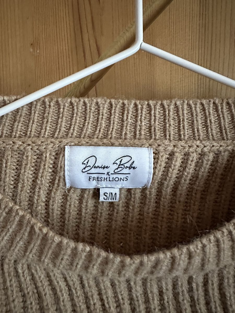 Pullover & Sweatshirts: Pullover Denise Babe Freshlions, beige, Grösse S/M – Neu (gemäss Beschreibung) aus Hergiswil NW von kaufe_at_kaufmann 2