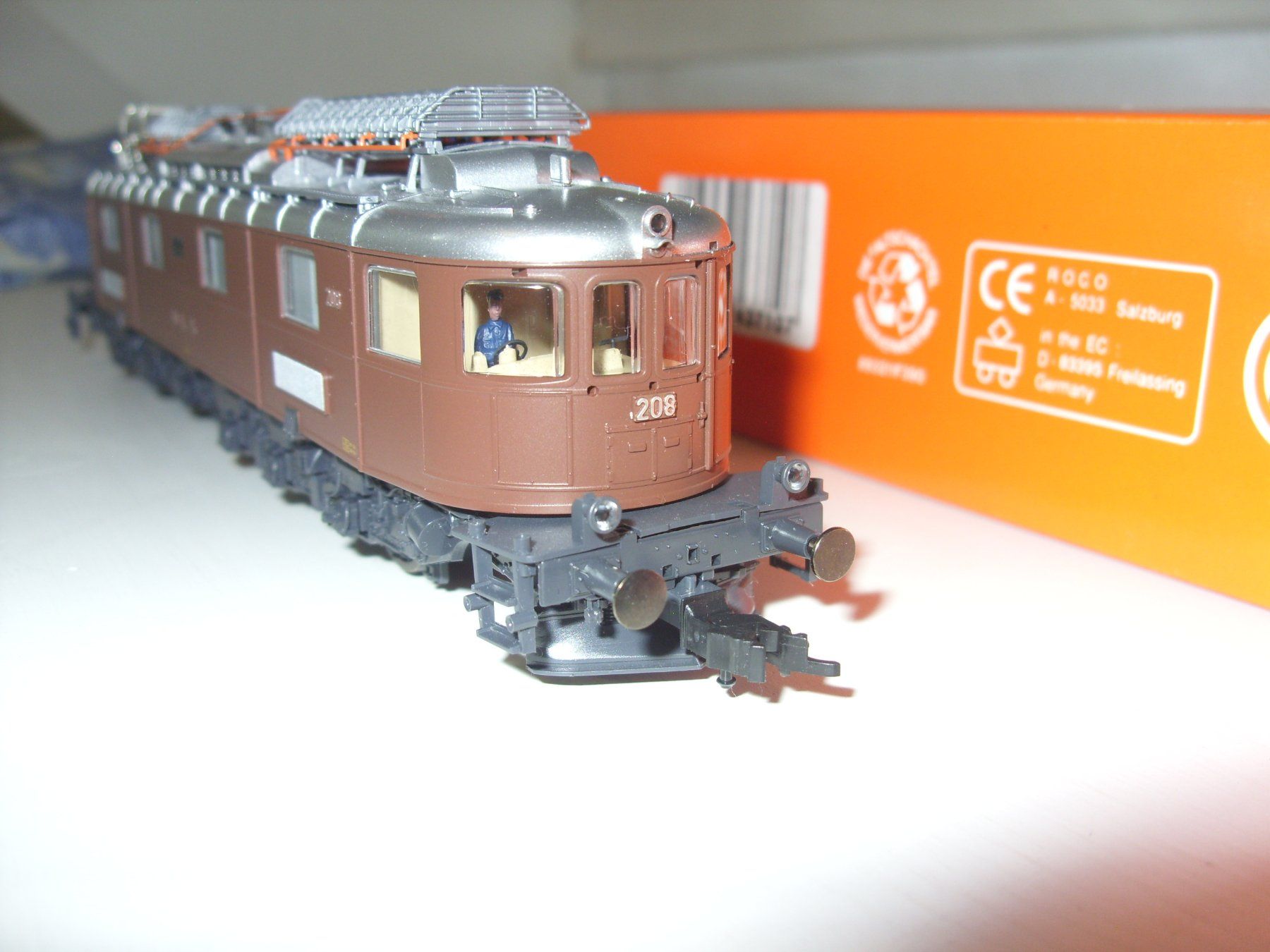 Roco Modelleisenbahnen: Roco  H0  BLS Ae6/8 DC analog – Neu (gemäss Beschreibung) aus Untersiggenthal von gum_25sc 2