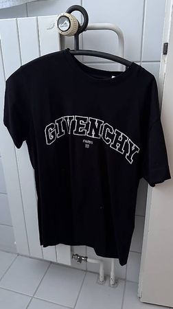 Givenchy T-Shirt Classic Fit College Embroidery L