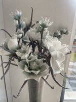 Plastik Kunstblumen Strauss Magnolia weiss silber Deko