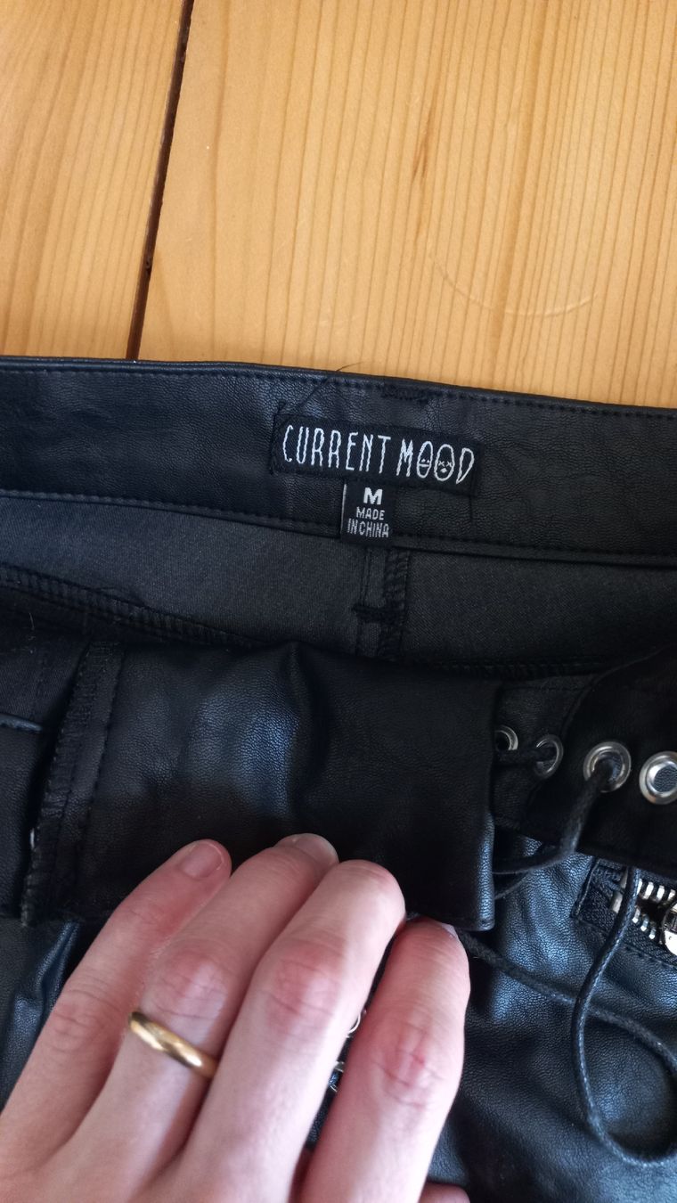 Pantaloni: current mood kunstleder shorts (s-m) – Nuovo (secondo la descrizione) da Buus venduto da ZinaidaR 2