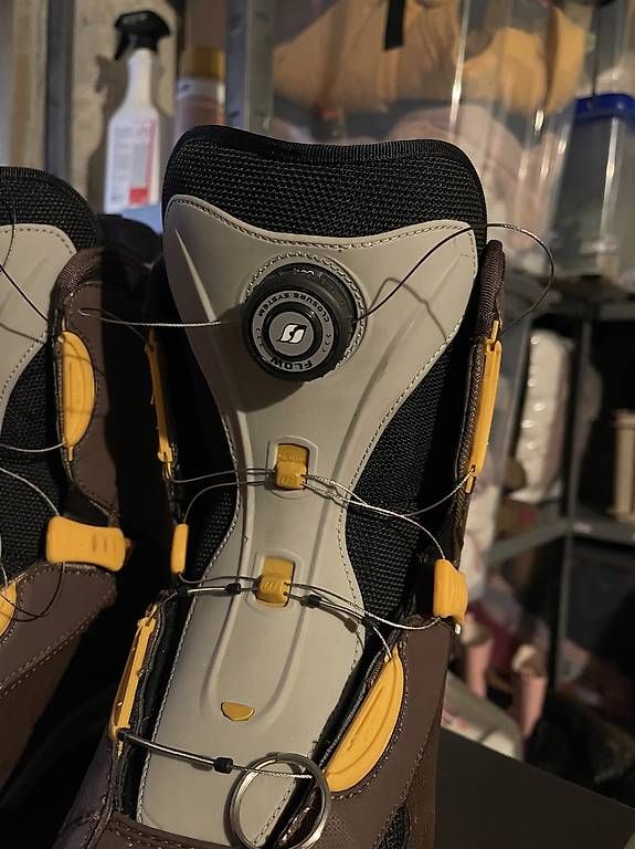 Board: Snowboard FTWO & Schuhe US 7 / EU 37-38 – Usato da Maschwanden venduto da Ddorf 2