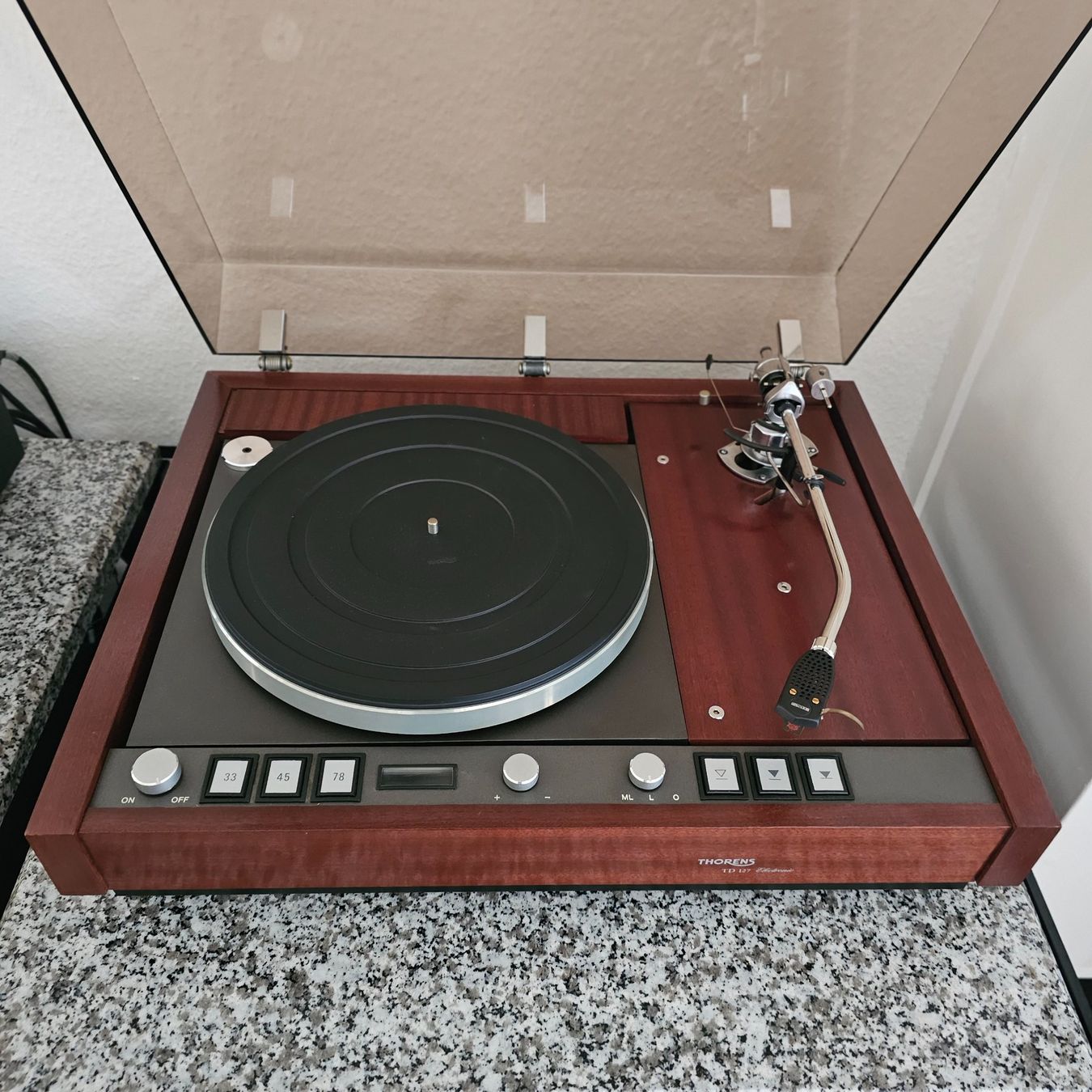 Plattenspieler: THORENS TD 127 ELECTRONIC – Gebraucht aus Lausanne von gst_z67m