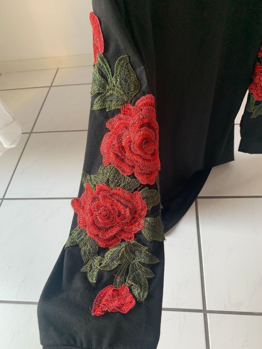 Kleider: NEU Stoffkleid mit Blumenmuster, Gr. M – Neu (gemäss Beschreibung) aus Einsiedeln von important__ 1