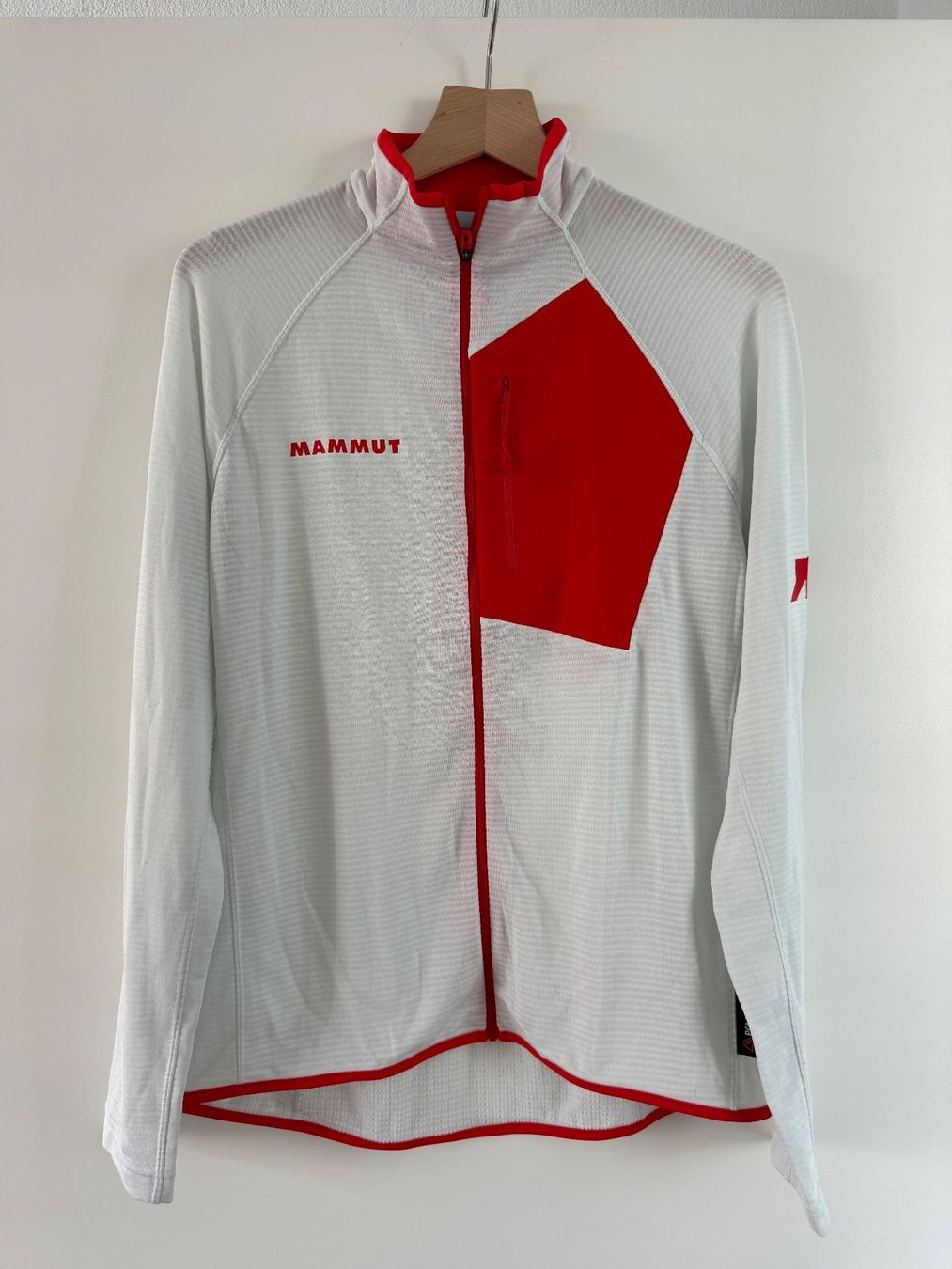 Mammut Vestes: ASSOS  x MAMMUT Aenergy Light ML Jacket Men – D'occasion à Chur par patrizia.ehrbar