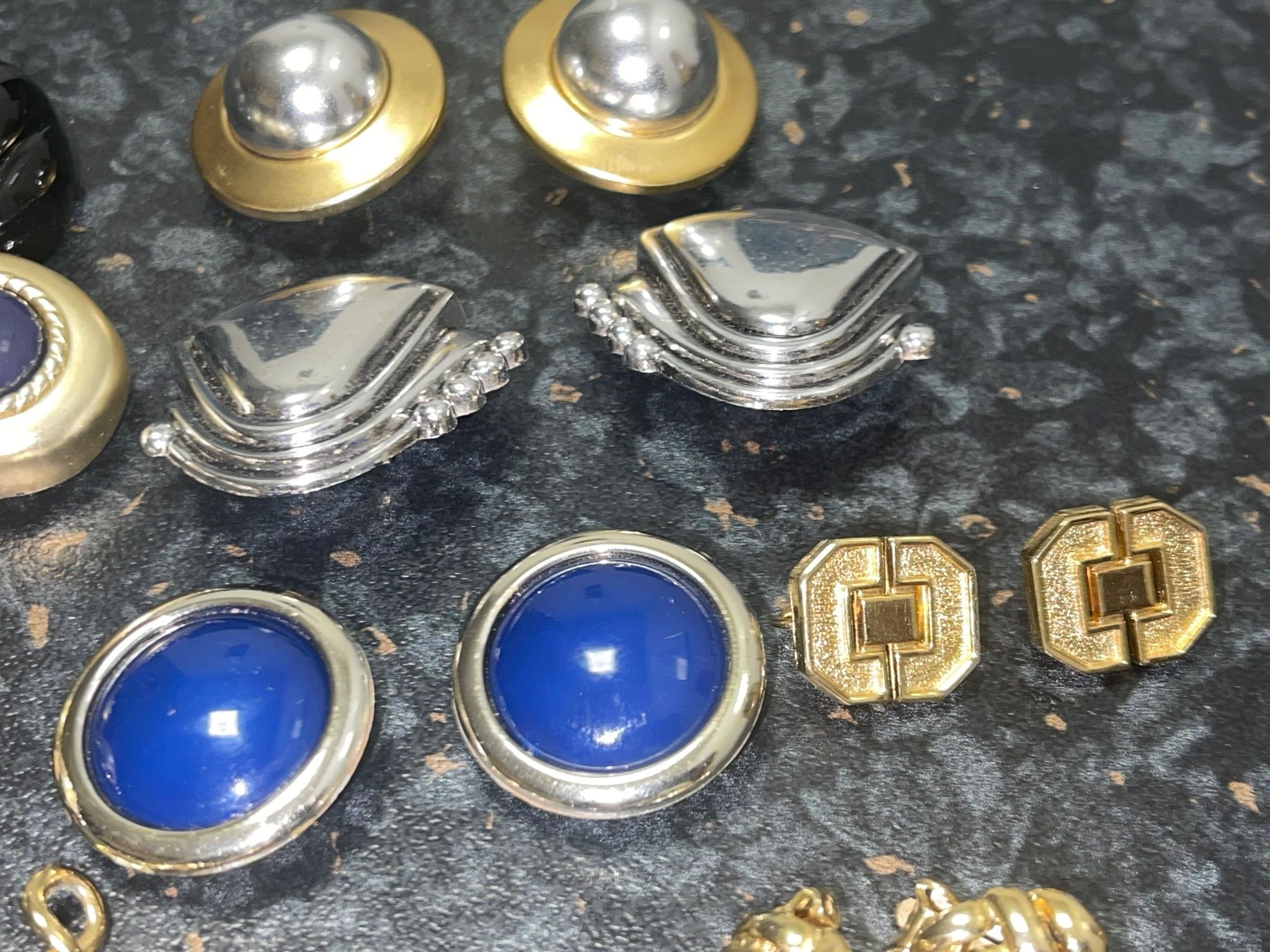 Ohrringe & -stecker: 12 Sets Vintage Ohrclips – Gebraucht aus Kaiseraugst von Drasa 4