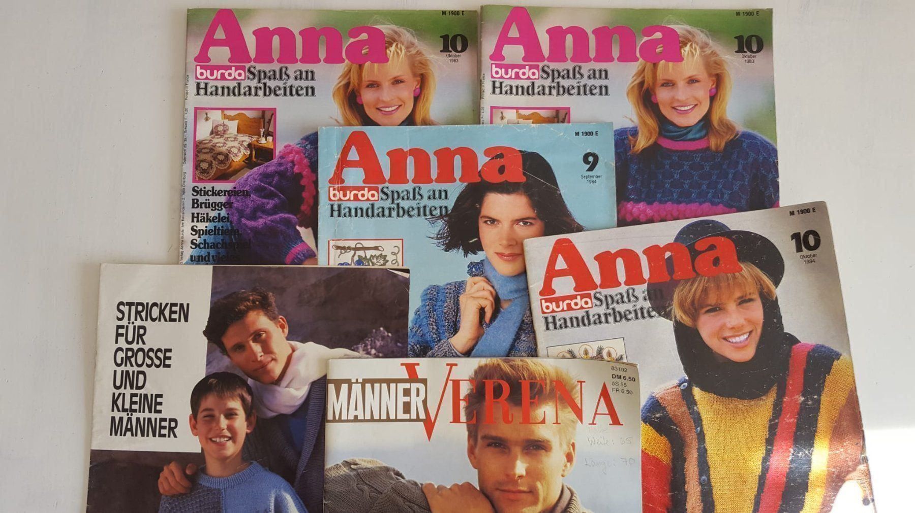 Riviste & Magazine: 5 verschiedene Strickhefte mit Modellen – Usato da Toffen venduto da daenuu