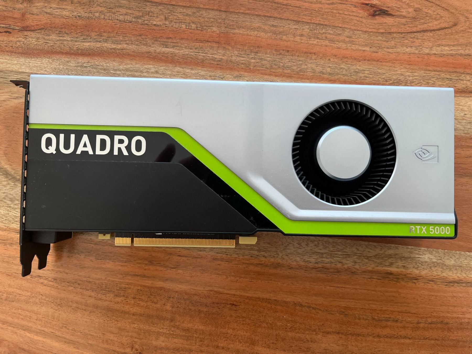 Nvidia Schede grafiche: RTX 5000 QUADRO - DEFEKT – Difettoso da Zofingen venduto da Speedyman73