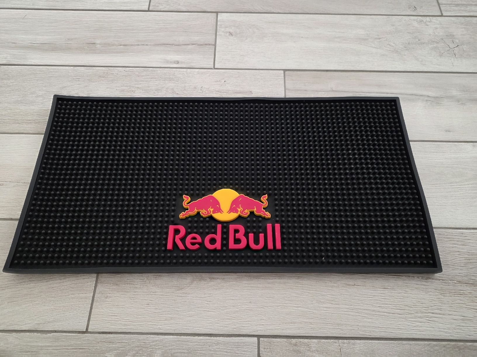 Untersetzer: Barmatte Red Bull Gummimatte – Gebraucht aus Dorf von Echo_Elements