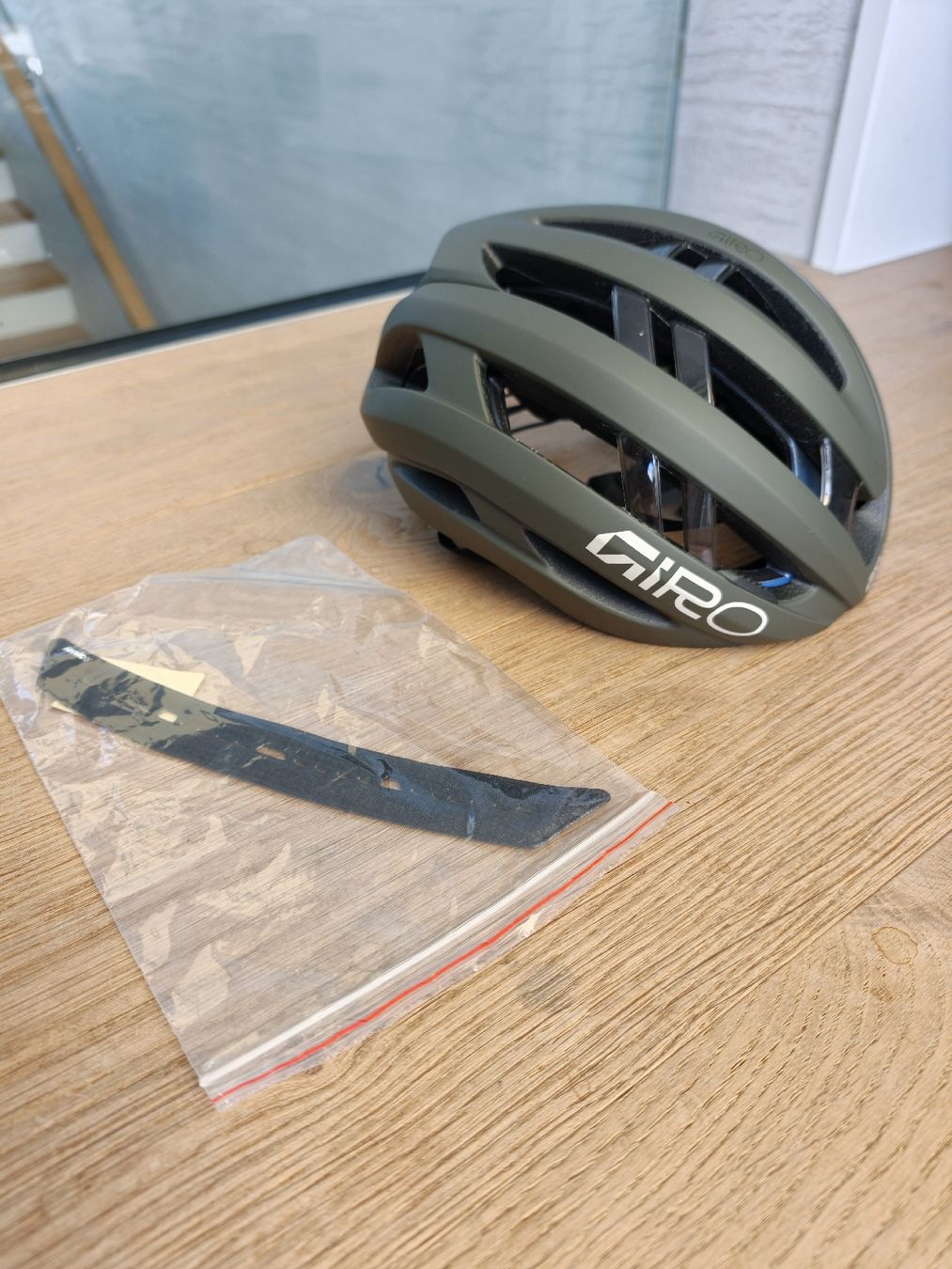 Giro Helme: Giro Aries Spherical Grösse M Matt dark sage – Gebraucht aus Bachenbülach von Food4Thought