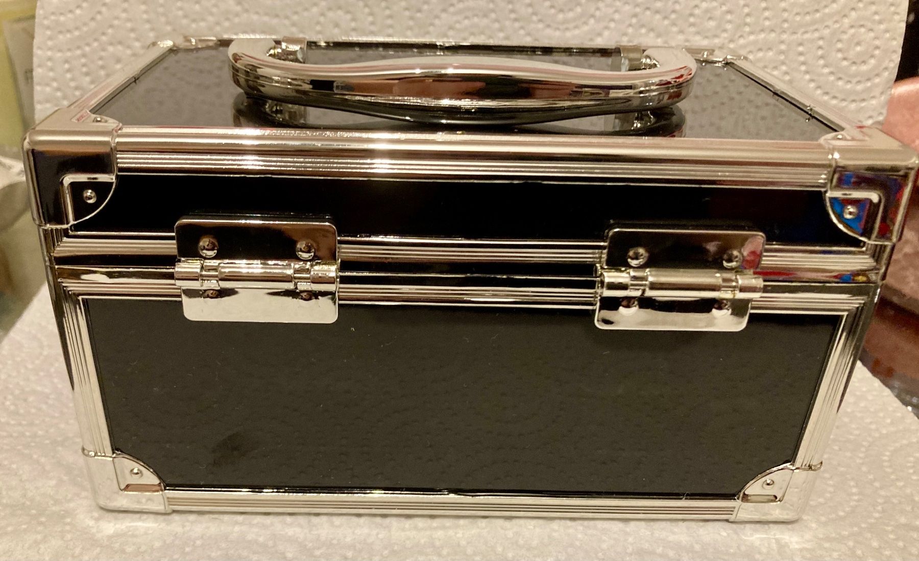 Valigie: Kosmetik-/Schmuckköfferchen - Schwarz, neu! – Nuovo (secondo la descrizione) da uster venduto da ctumbi 5