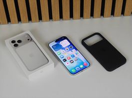 iPhone 17 Pro Max 2TB Silber mit Garantie bis Oktober 2027