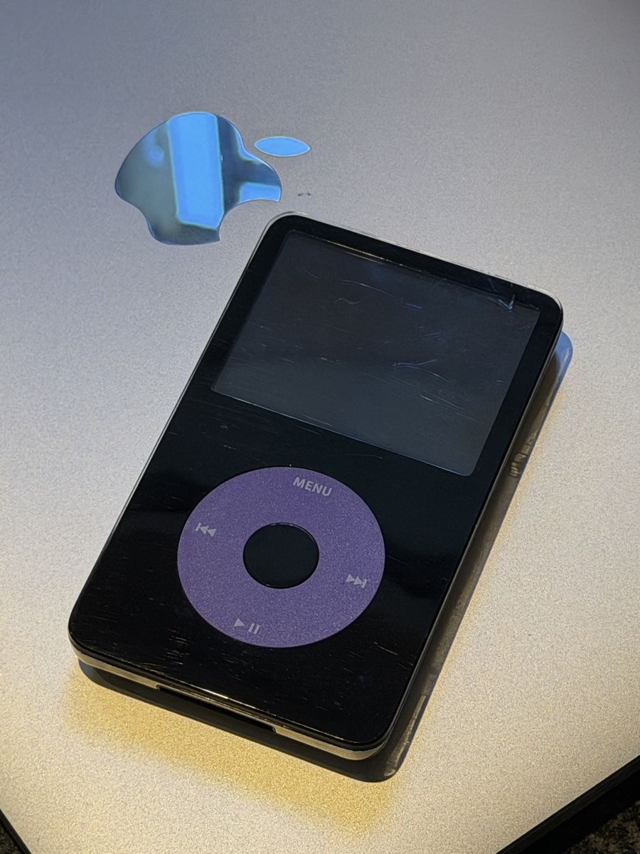 Apple Lettore multimediale portatile: iPod Classic 5 gen Bluetooth 128gb Taptic Engine – Usato da Lausanne venduto da Planet_Faisceaux 1